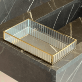 Bandeja de Metal Espelhada Dourada 25cm - Ela Decora